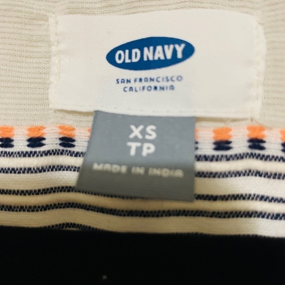 Old Navy•Button-up Shirt - Picture 3 of 7